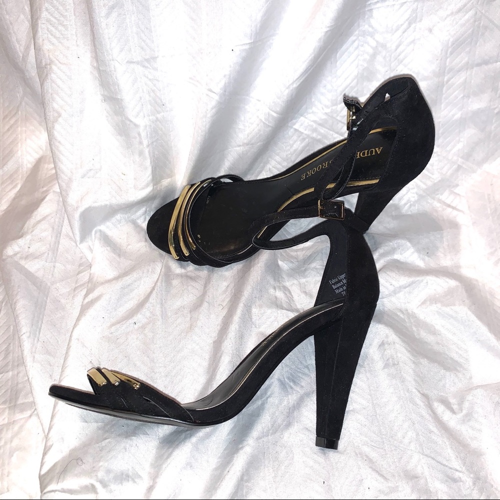 Audrey Brooke Sandal